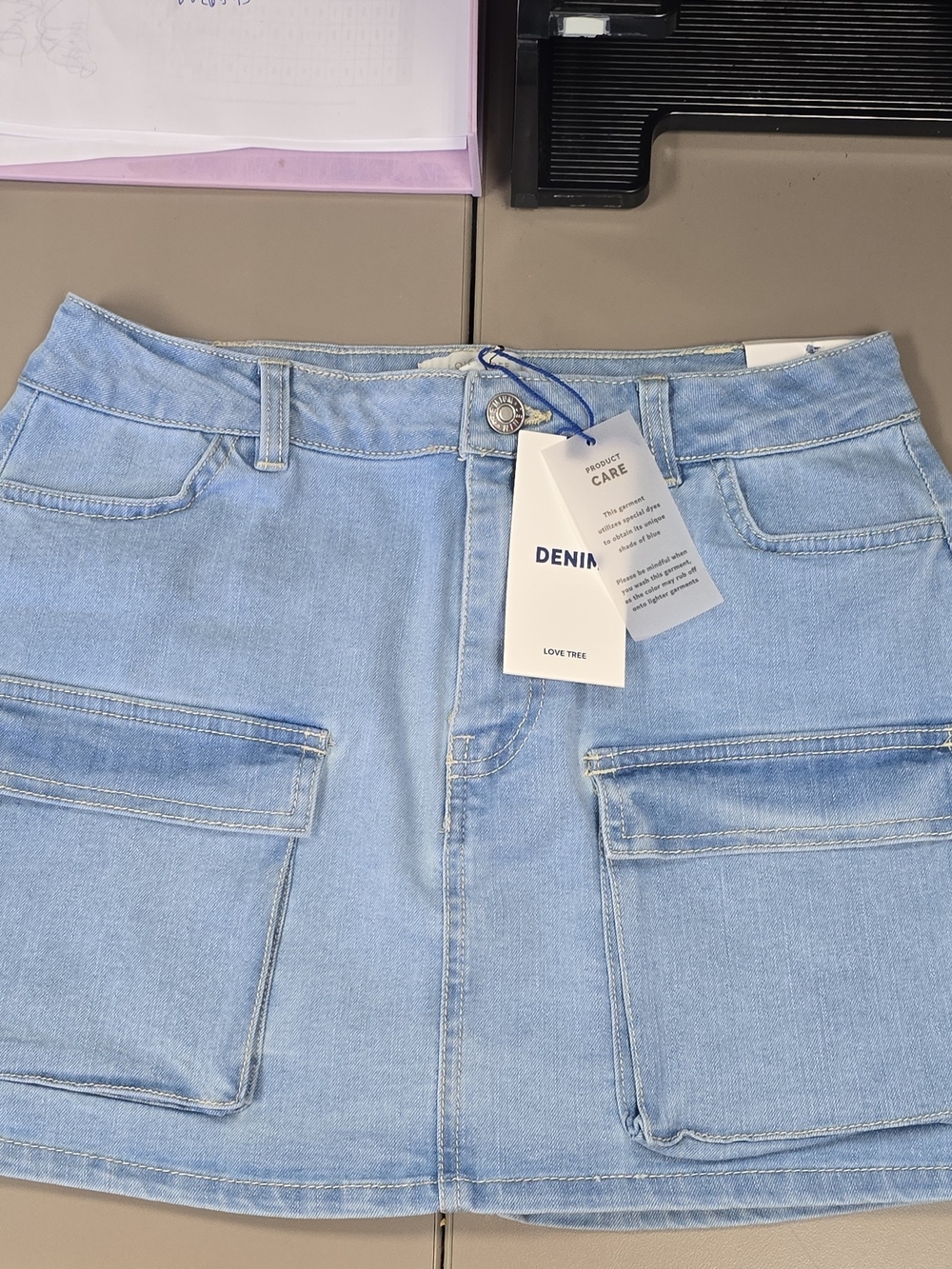 NWT Love Tree Light Wash Denim Cargo Mini Skirt Size M Stretch